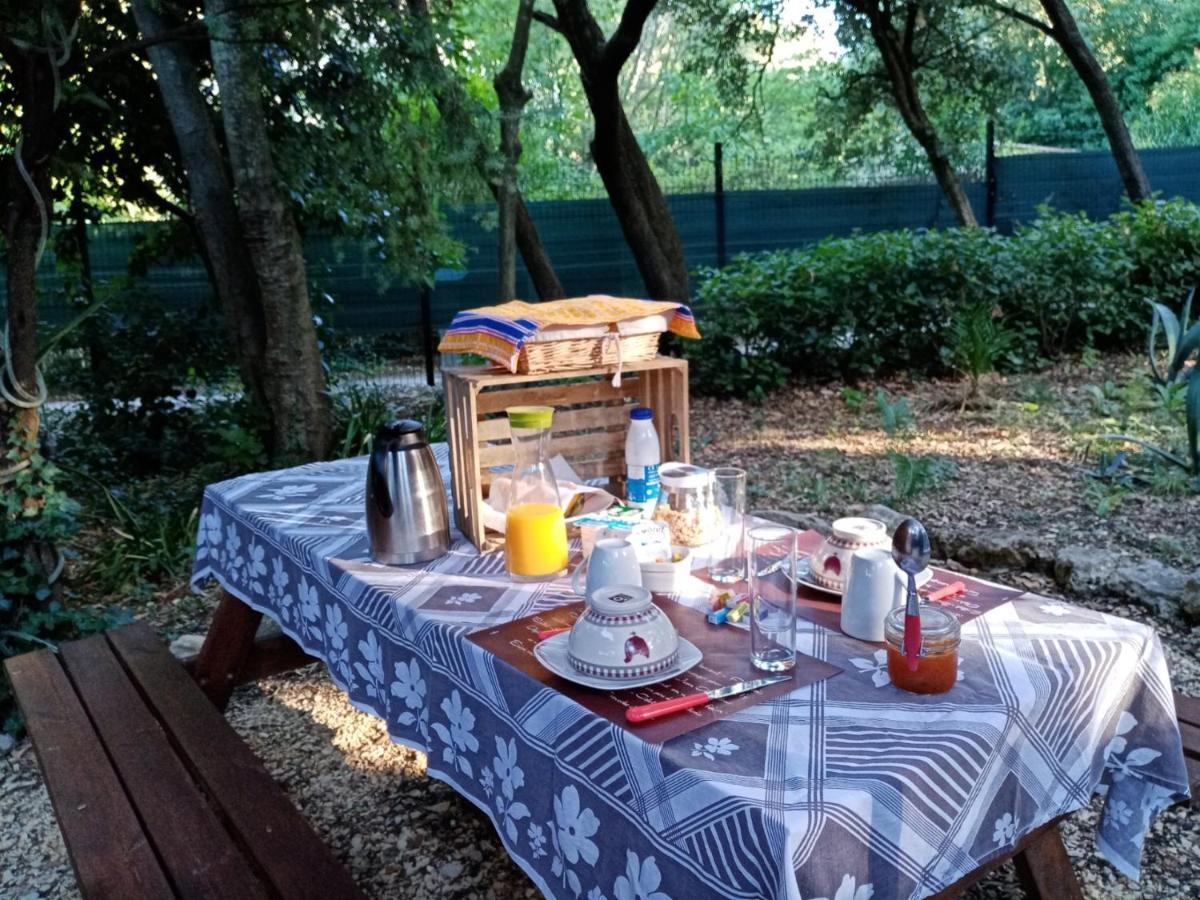 L'Atelier Acomodação com café da manhã Saint-Maximin  Exterior foto