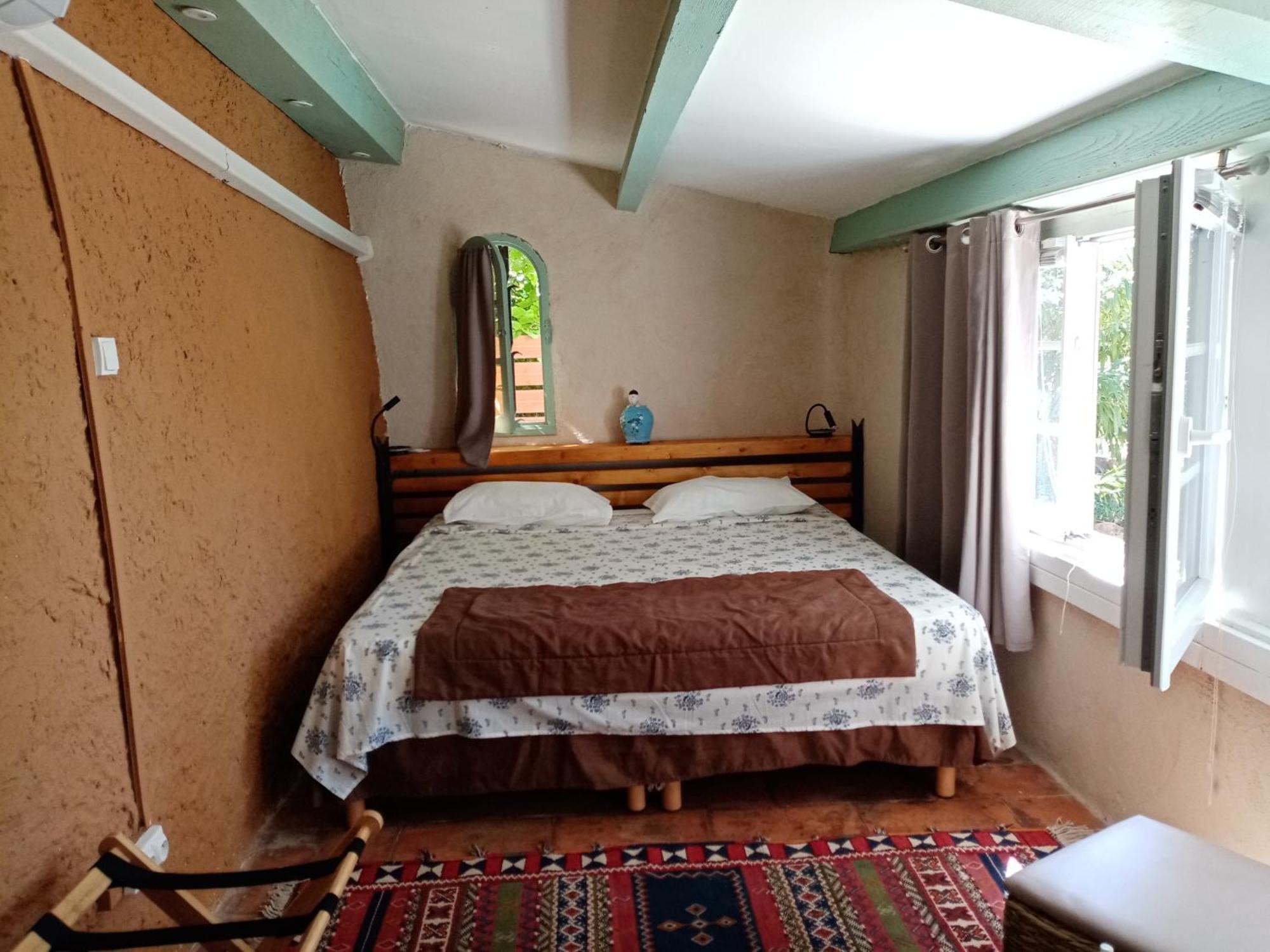 L'Atelier Acomodação com café da manhã Saint-Maximin  Quarto foto